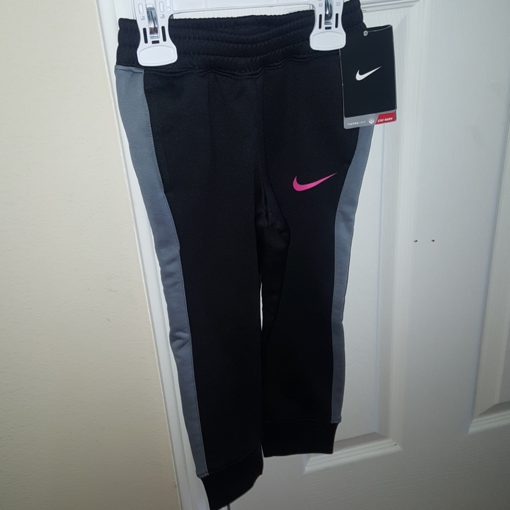 NWT Nike Therma-Fit SZ 4